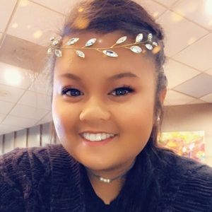 Meet your Posher, Lina